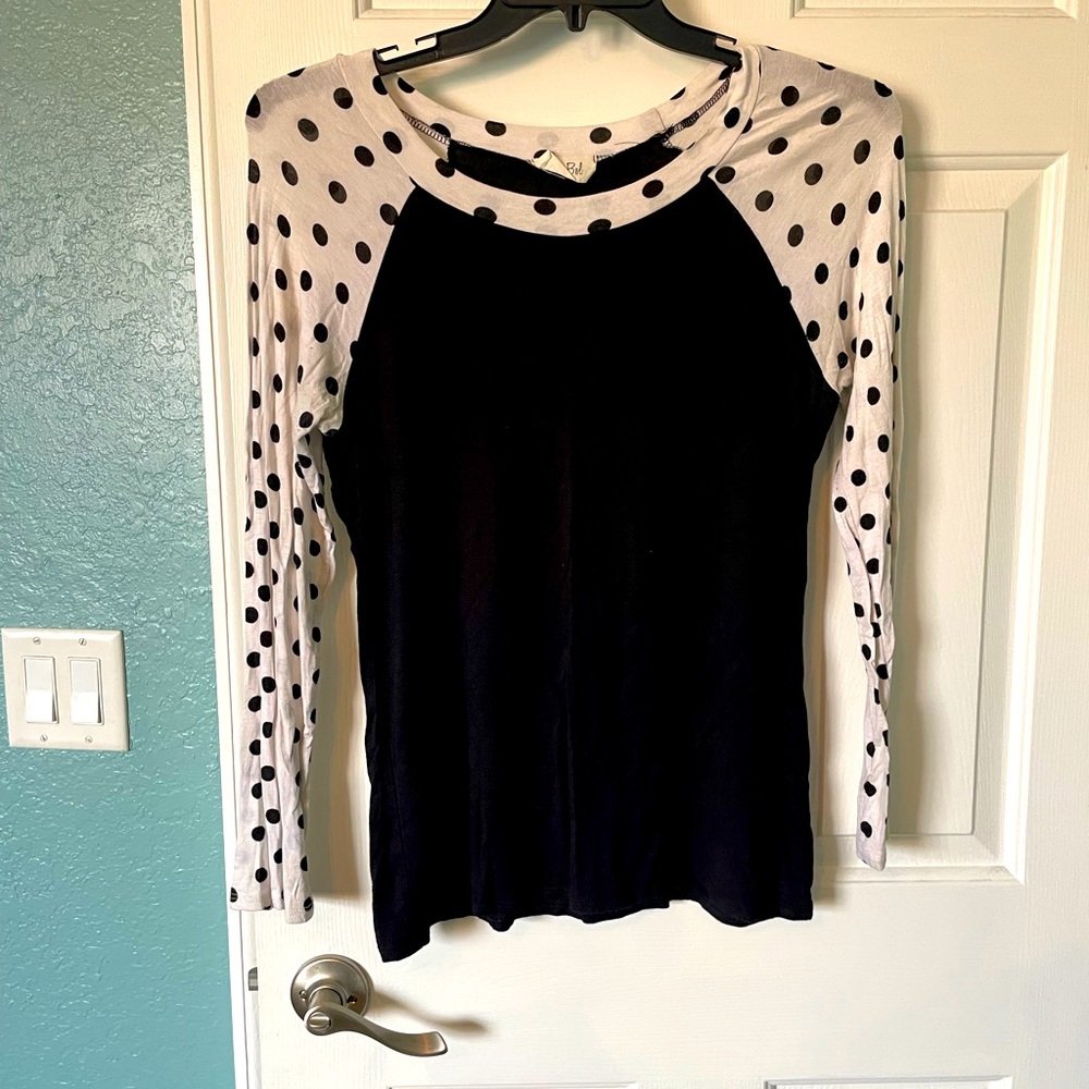 Blouse with polka dots